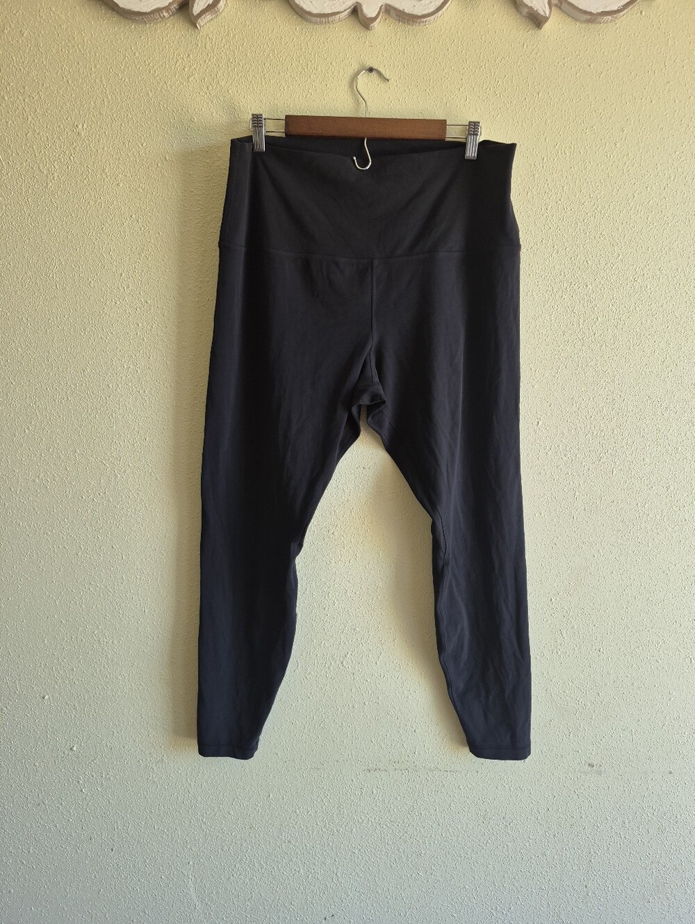 Lululemon Black High Rise Leggings Size 18